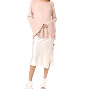 🎉HP🎉Elizabeth and James Clarette Bell Sweater